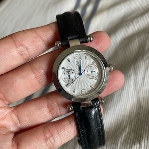 Beautiful Guess Collection watch.